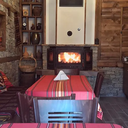 Casa de Férias капсъзовата къща Leshten