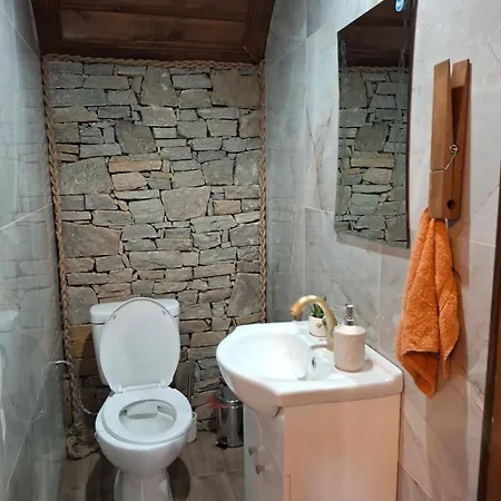 капсъзовата къща Casa de Férias Leshten