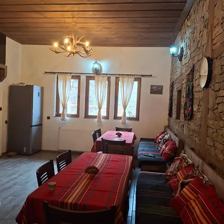 капсъзовата къща Casa de Férias Leshten