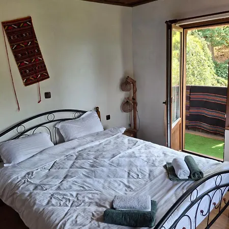 Casa de Férias капсъзовата къща Leshten