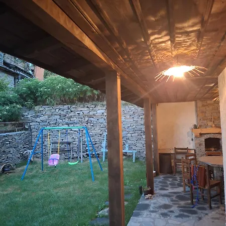 капсъзовата къща * Лещен