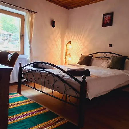 капсъзовата къща * Leshten