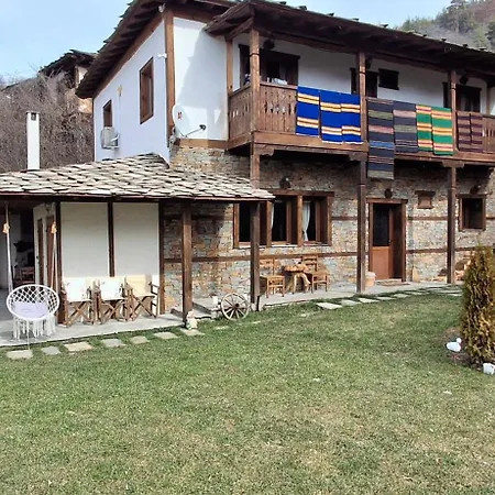 Ferienhaus капсъзовата къща Leshten