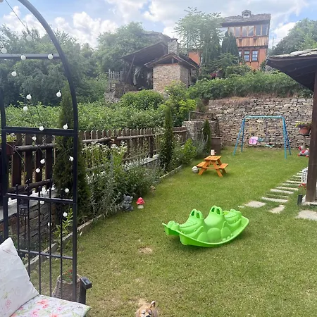 Ferienhaus капсъзовата къща Leshten